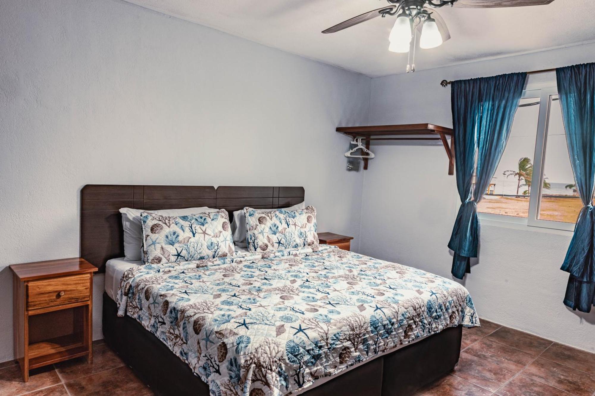 Bonefish Hotel Dangriga Exterior photo