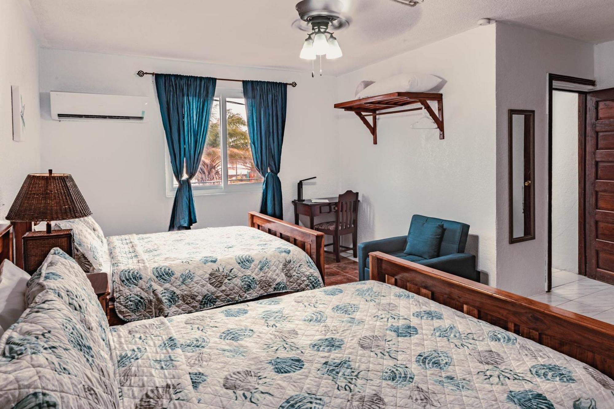 Bonefish Hotel Dangriga Exterior photo
